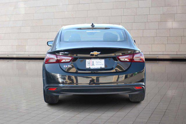 Photo of 2022 Mosaic Black Metallic Chevrolet Malibu
