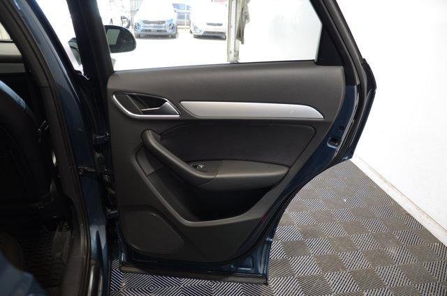 Photo of 2018 Mythos Black Metallic Audi Q3