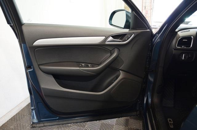 Photo of 2018 Mythos Black Metallic Audi Q3