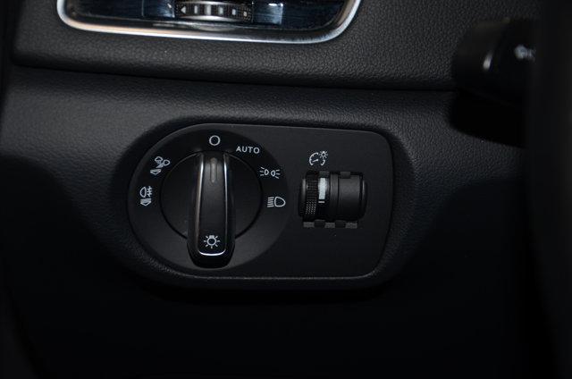Photo of 2018 Mythos Black Metallic Audi Q3