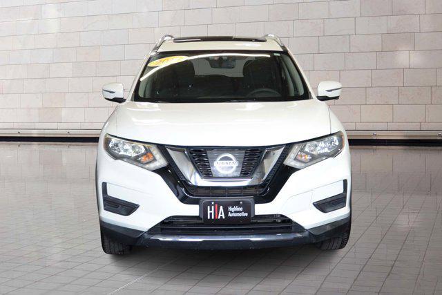 Photo of 2017 Glacier White Nissan Rogue