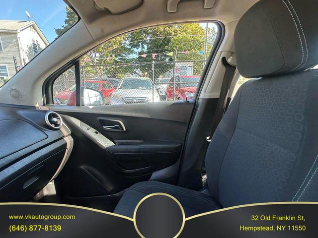 Photo of 2016 Burgundy Chevrolet Trax