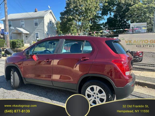 Photo of 2016 Burgundy Chevrolet Trax