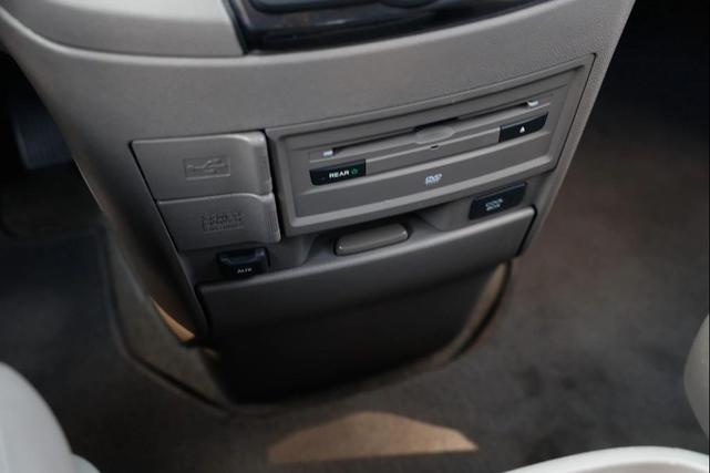 Photo of 2014 Black Honda Odyssey
