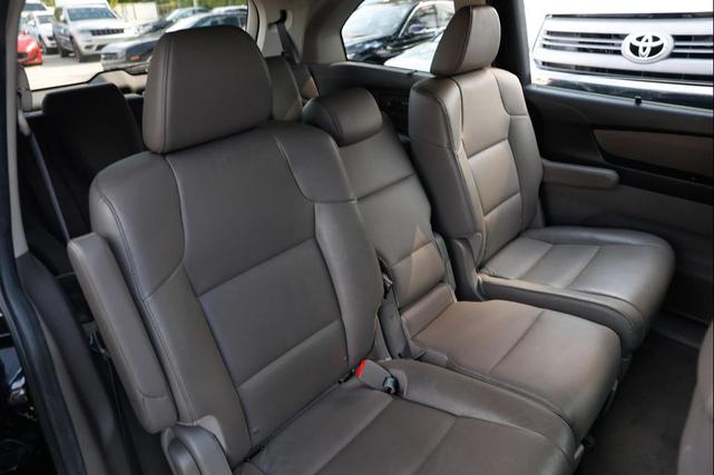 Photo of 2014 Black Honda Odyssey