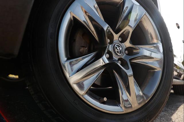 Photo of 2019 Maroon Toyota Highlander