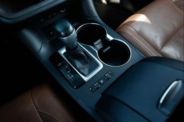 Photo of 2019 Maroon Toyota Highlander
