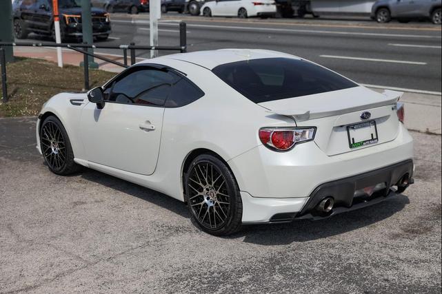 Photo of 2016 Crystal White Pearl Subaru BRZ