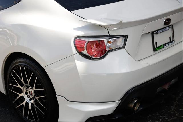 Photo of 2016 Crystal White Pearl Subaru BRZ