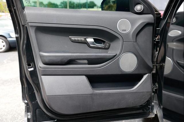 Photo of 2015 Black Land Rover Range Rover Evoque