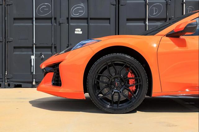 Photo of 2023 Amplify Orange Tintcoat Chevrolet Corvette