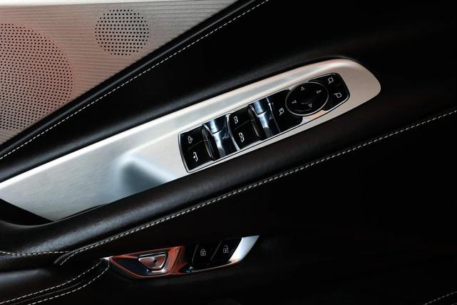 Photo of 2023 Amplify Orange Tintcoat Chevrolet Corvette