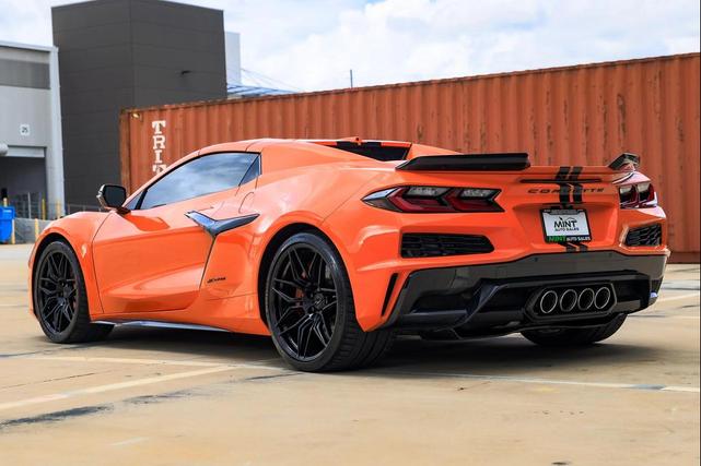 Photo of 2023 Amplify Orange Tintcoat Chevrolet Corvette