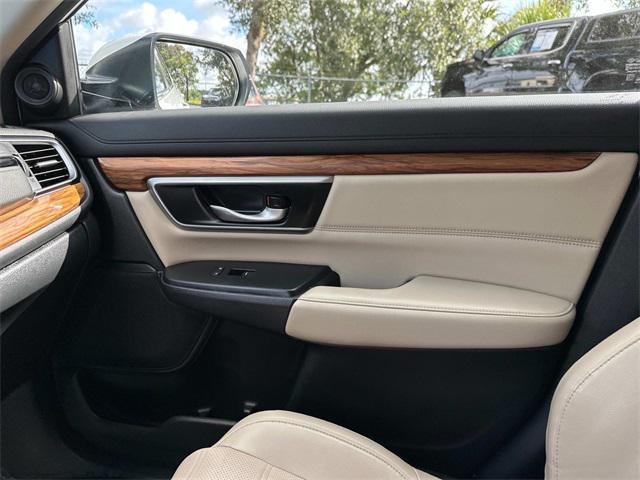 Photo of 2020 Platinum White Pearl Honda CR-V
