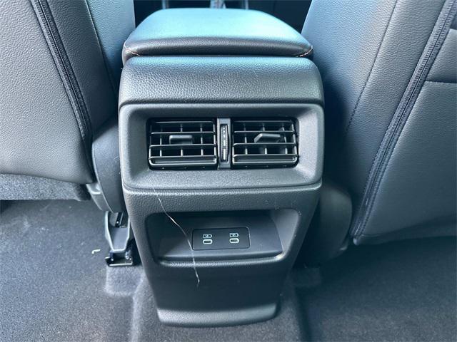 Photo of 2026 Platinum White Honda CR-V Hybrid