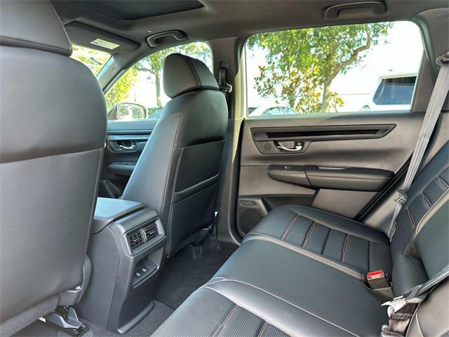 Photo of 2026 Platinum White Honda CR-V Hybrid