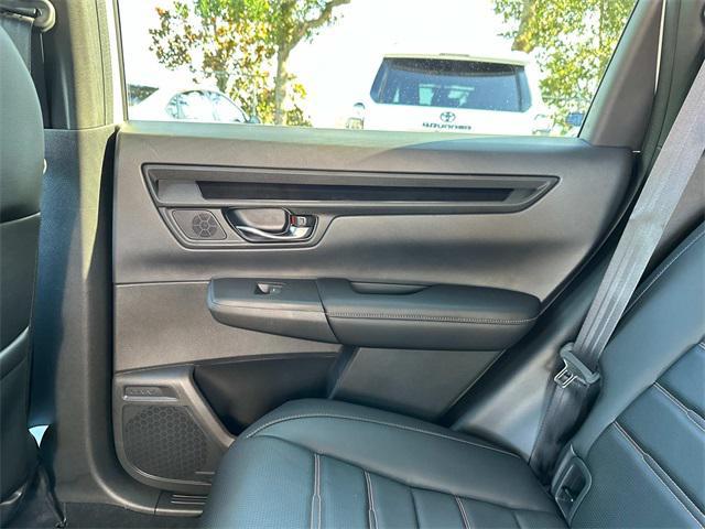 Photo of 2026 Platinum White Honda CR-V Hybrid