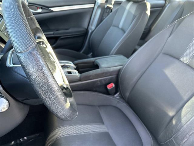 Photo of 2019 Platinum White Honda Civic
