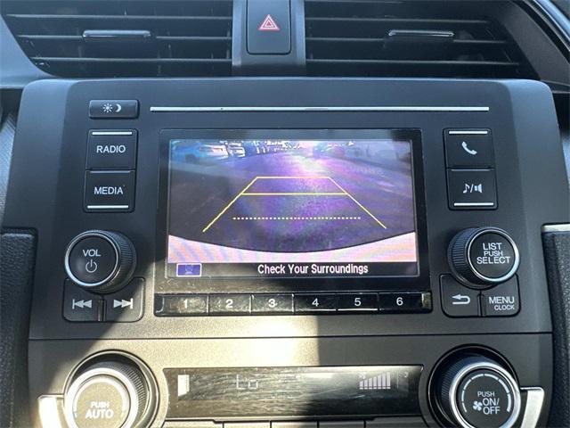 Photo of 2019 Platinum White Honda Civic