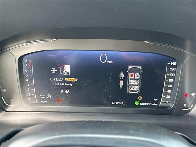 Photo of 2025 Platinum White Honda Pilot