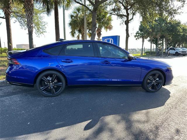 Photo of 2025 Still Nght Prl Honda Accord Hybrid