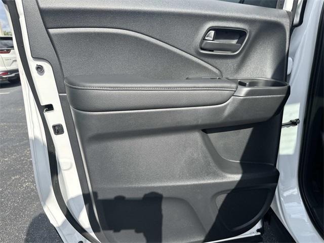 Photo of 2025 Platinum White Honda Ridgeline