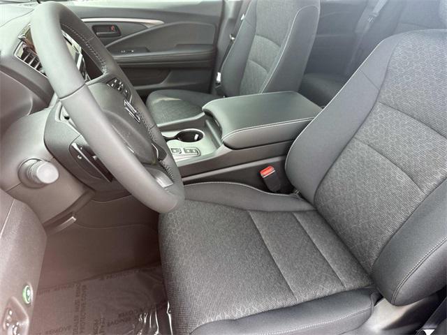 Photo of 2025 Platinum White Honda Ridgeline