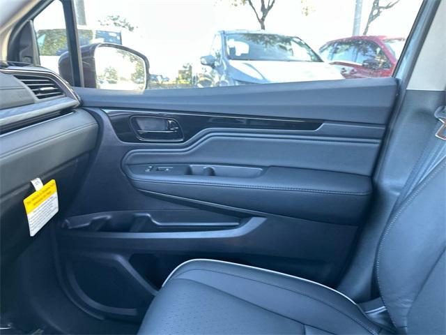 Photo of 2025 Gray Honda Odyssey