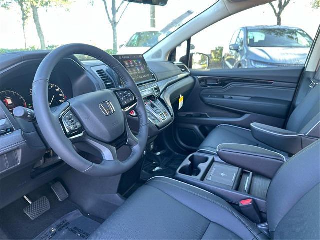 Photo of 2025 Gray Honda Odyssey