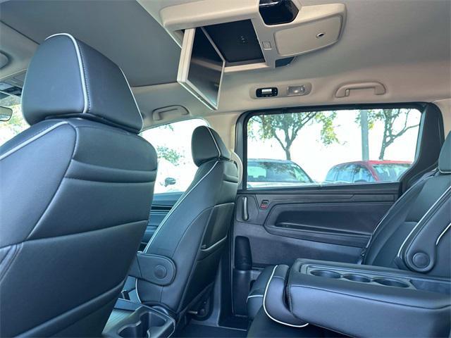 Photo of 2025 Gray Honda Odyssey