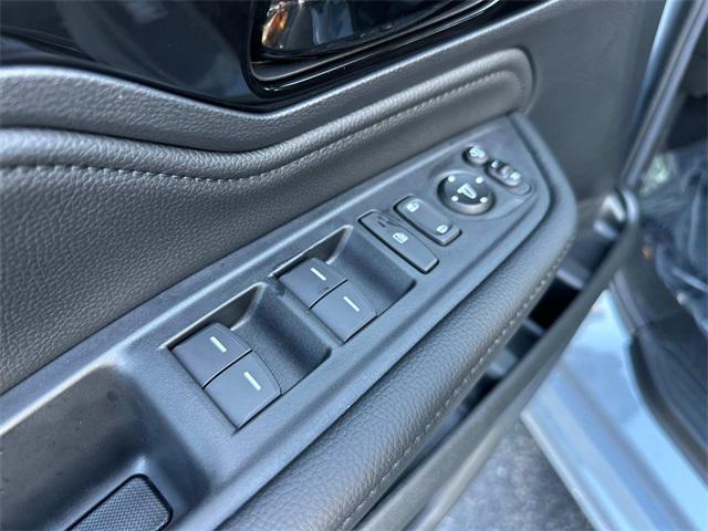 Photo of 2025 Gray Honda Odyssey