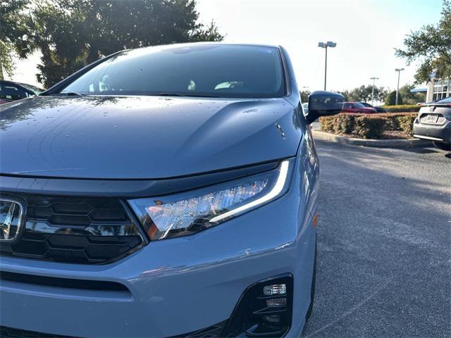 Photo of 2025 Gray Honda Odyssey