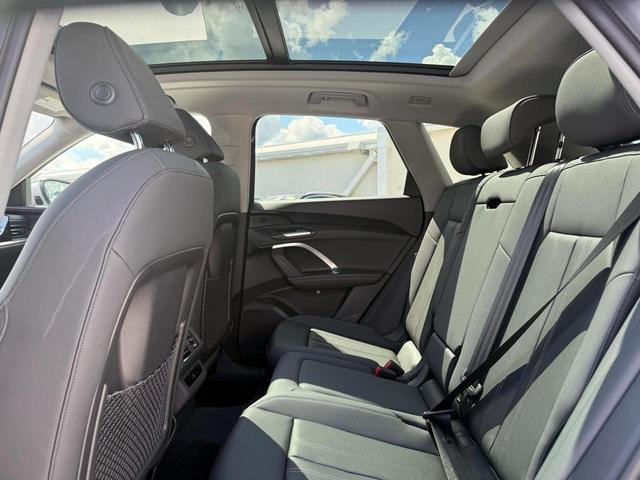Photo of 2025 Florett Silver Metallic Audi Q5
