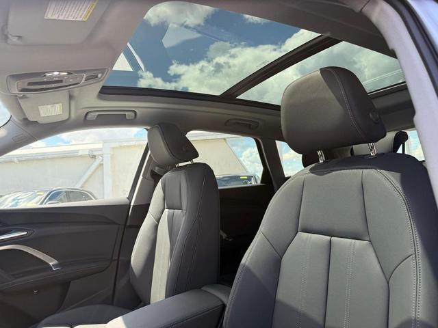 Photo of 2025 Florett Silver Metallic Audi Q5