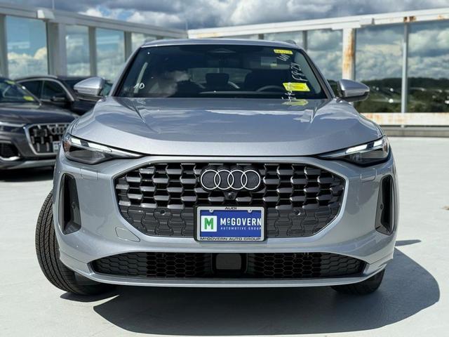 Photo of 2025 Florett Silver Metallic Audi Q5