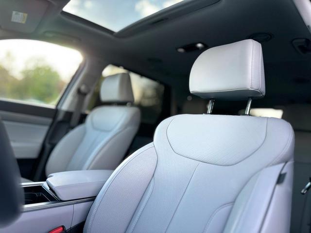 Photo of 2024 Burgundy Hyundai PALISADE