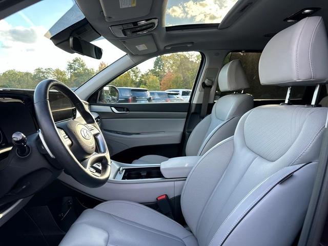 Photo of 2024 Burgundy Hyundai PALISADE