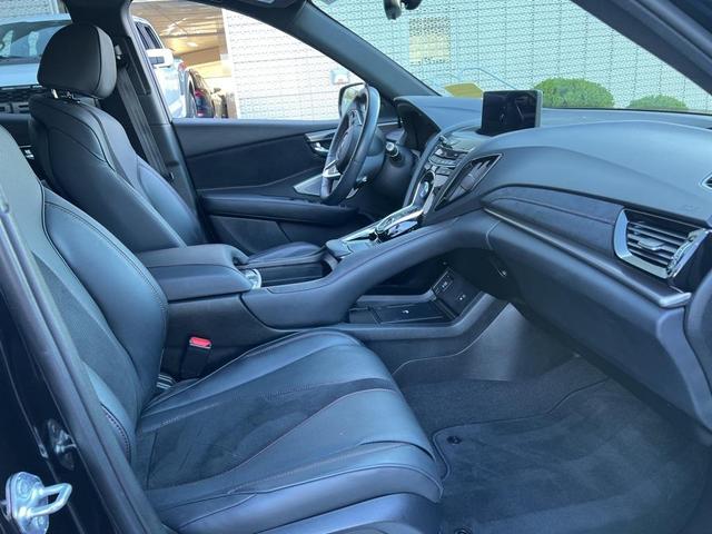 Photo of 2023 Black Acura RDX