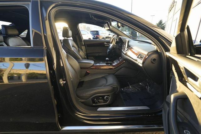 Photo of 2013 Phantom Black Pearl Audi A8