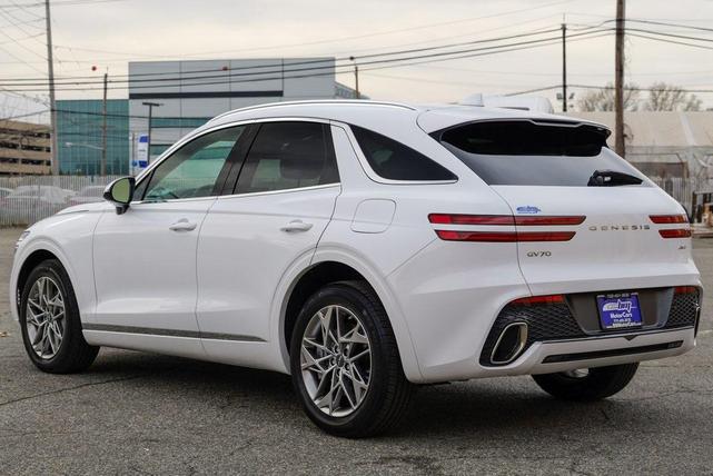 Photo of 2025 Uyuni White Genesis GV70