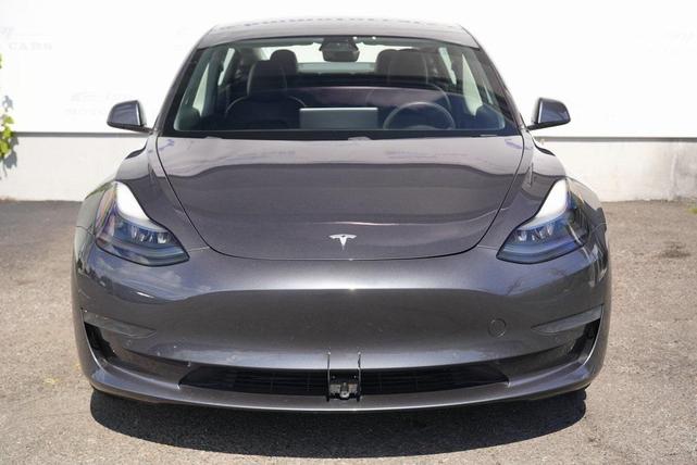 Photo of 2021 Gray Tesla Model 3