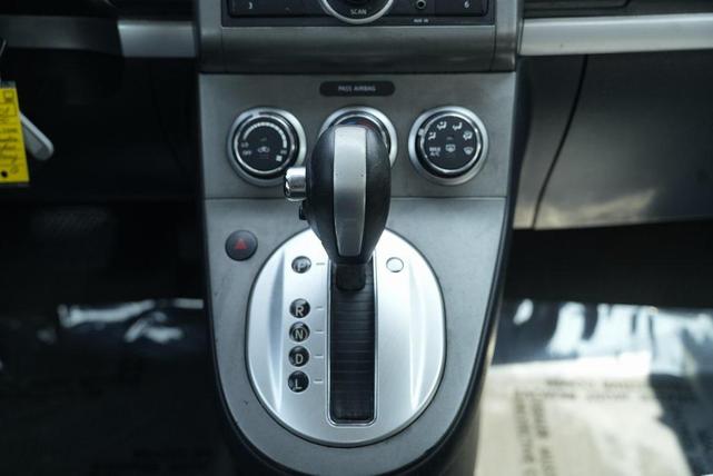 Photo of 2010 Magnetic Gray Metallic Nissan Sentra