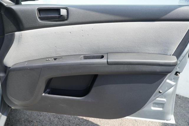 Photo of 2010 Magnetic Gray Metallic Nissan Sentra