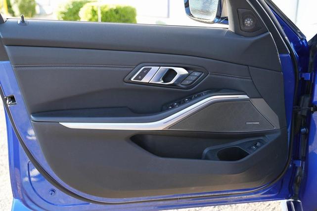 Photo of 2020 Portimao Blue Metallic BMW M340