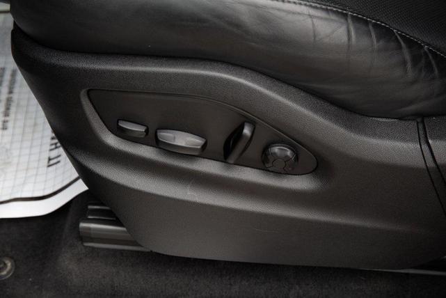 Photo of 2022 Silver Porsche Cayenne
