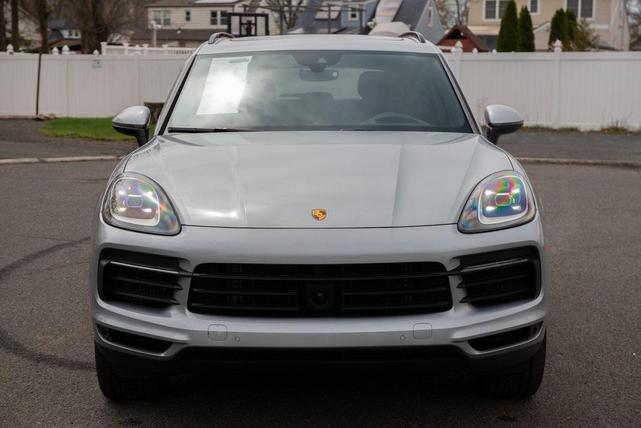 Photo of 2022 Silver Porsche Cayenne