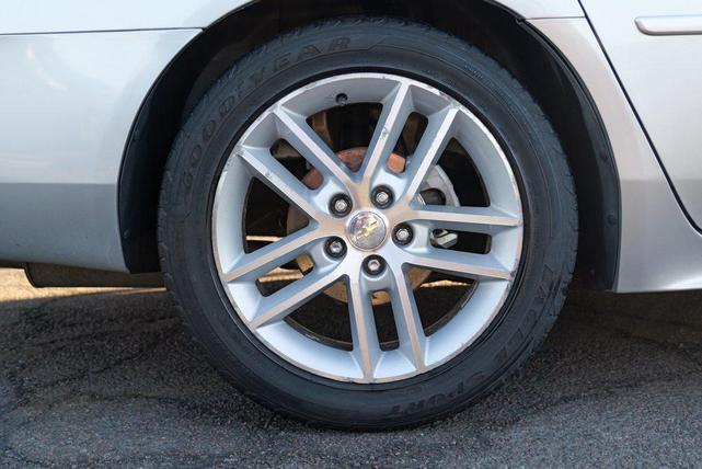 Photo of 2014 Silver Ice Metallic Chevrolet Impala Limited