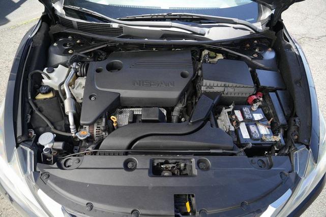 Photo of 2016 Storm Blue Nissan Altima