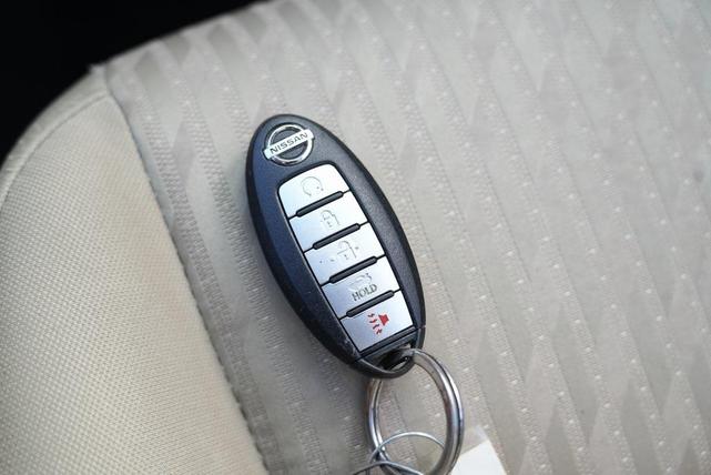 Photo of 2016 Storm Blue Nissan Altima