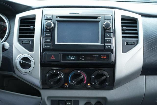 Photo of 2013 Black Toyota Tacoma